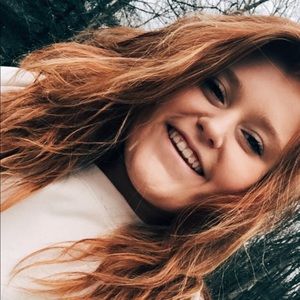 Meet your Posher, Kayla